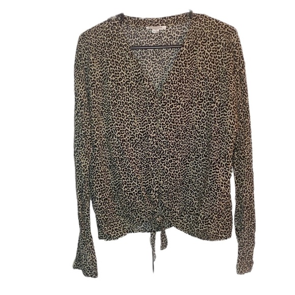 Beachlunchlounge Leopard Tie Front Long-Sleeve Button Down Top Size Small - Picture 3 of 11